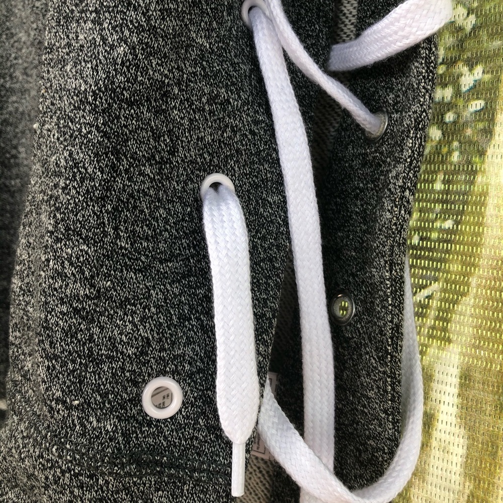 Adidas top - Picture 7 of 11